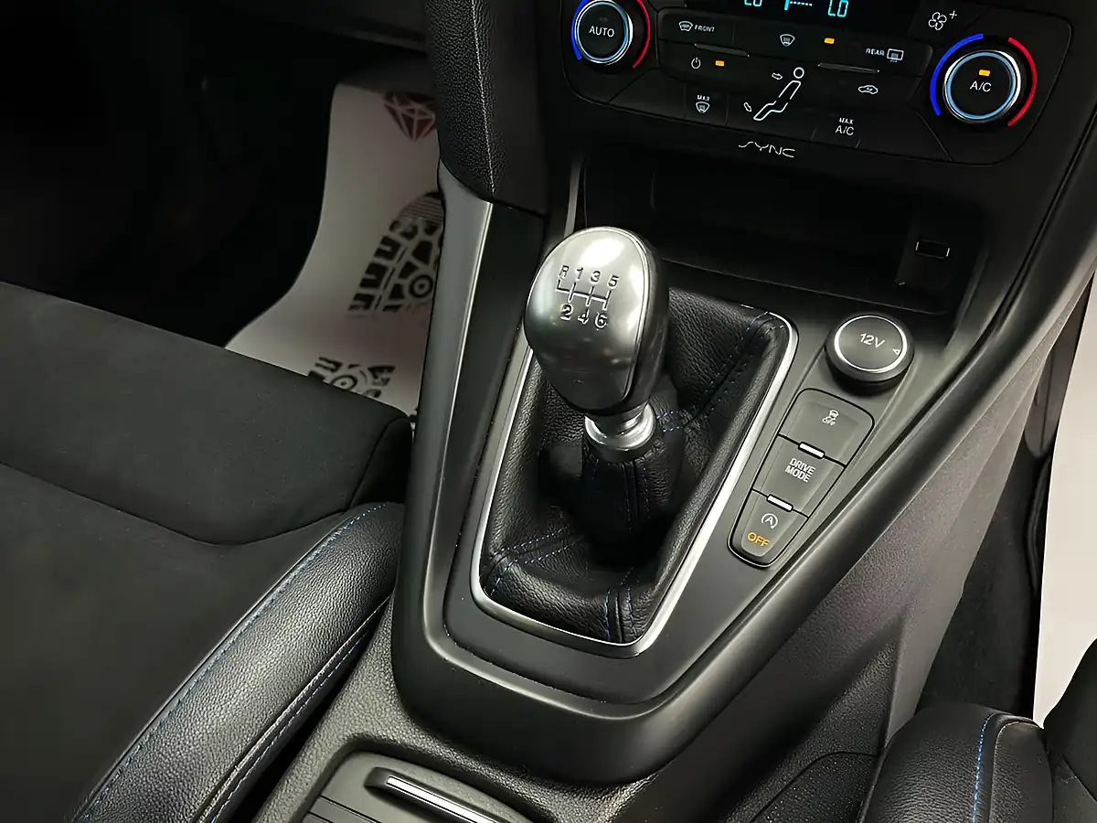 Used 2016 Ford Focus RS Grey - Interior and Exterior details 14