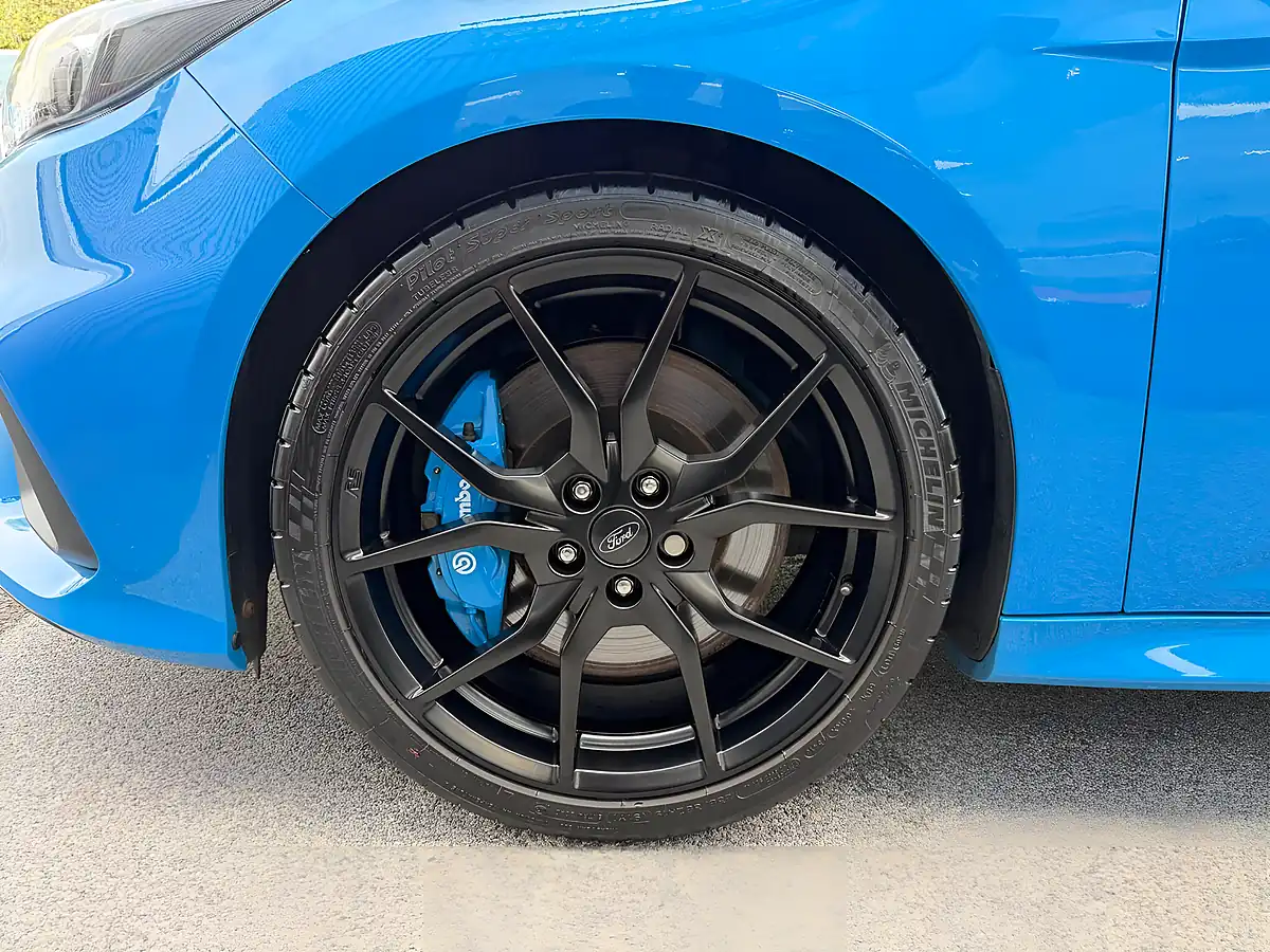 Used 2016 Ford Focus RS Nitrous Blue - Interior and Exterior details 11
