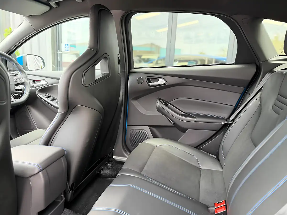 Used 2016 Ford Focus RS Nitrous Blue - Interior and Exterior details 15