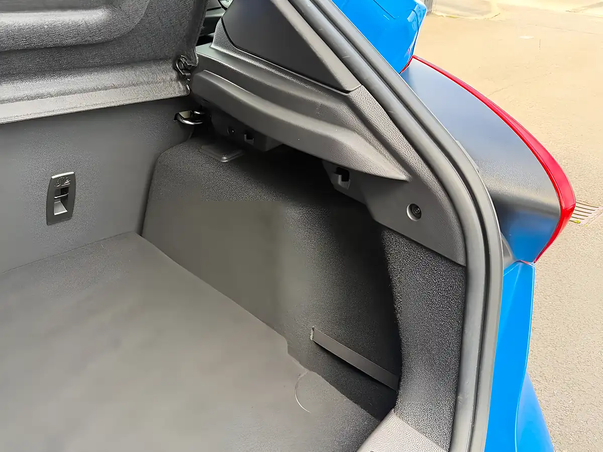 Used 2016 Ford Focus RS Nitrous Blue - Interior and Exterior details 16