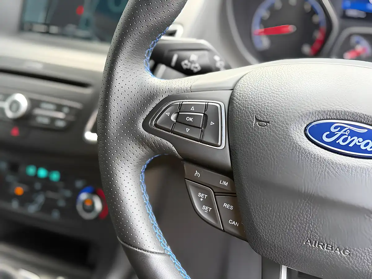 Used 2016 Ford Focus RS Nitrous Blue - Interior and Exterior details 17