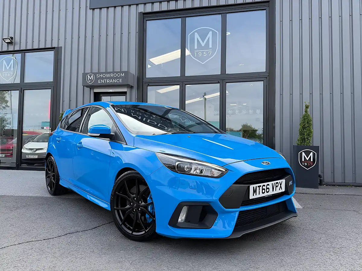 Used 2016 Ford Focus RS Nitrous Blue - Interior and Exterior details 6