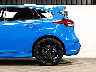 Used 2016 Ford Focus RS Nitrous Blue Metallic - Interior and Exterior details 14