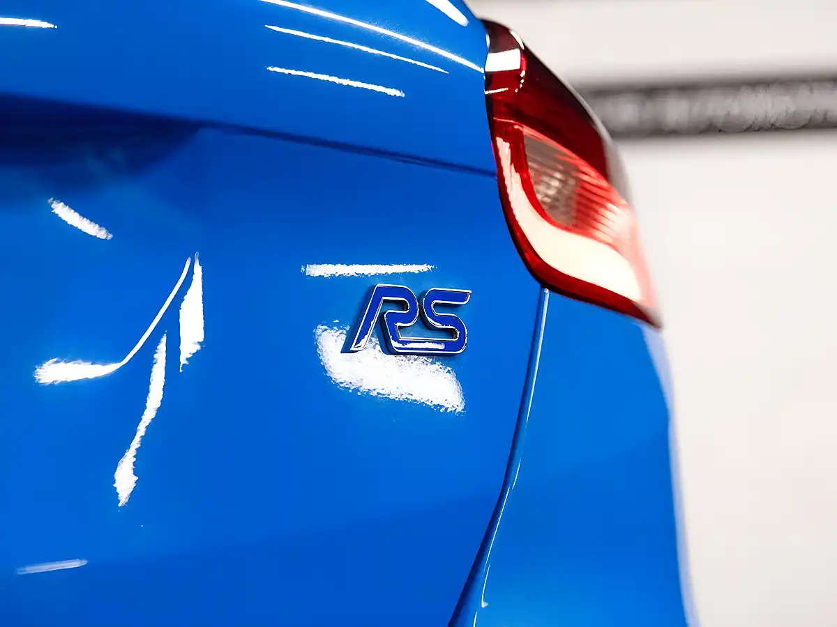 Used 2016 Ford Focus RS Nitrous Blue Metallic - Interior and Exterior details 16
