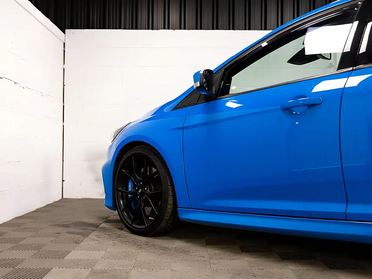 Used 2016 Ford Focus RS Nitrous Blue Metallic - Interior and Exterior details 19