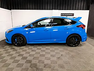 Used 2016 Ford Focus RS Nitrous Blue Metallic - Interior and Exterior details 4