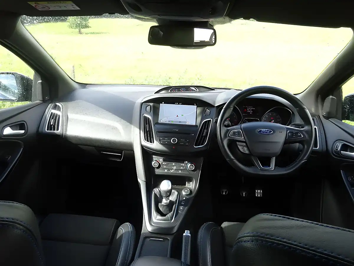 Used 2016 Ford Focus RS Shadow Black - Interior and Exterior details 19