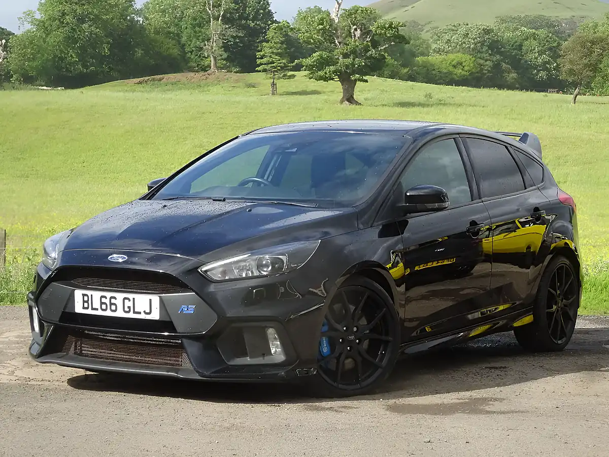 Used 2016 Ford Focus RS Shadow Black - Interior and Exterior details 9