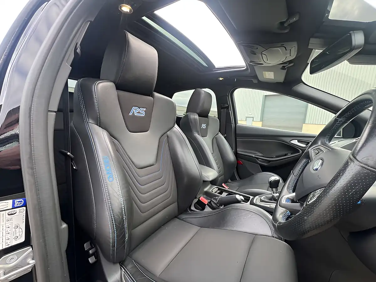 Used 2016 Ford Focus RS Shadow Black - Interior and Exterior details 15