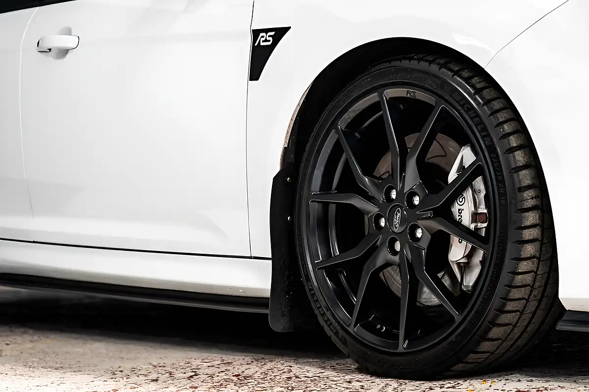 Used 2016 Ford Focus RS White - Interior and Exterior details 16