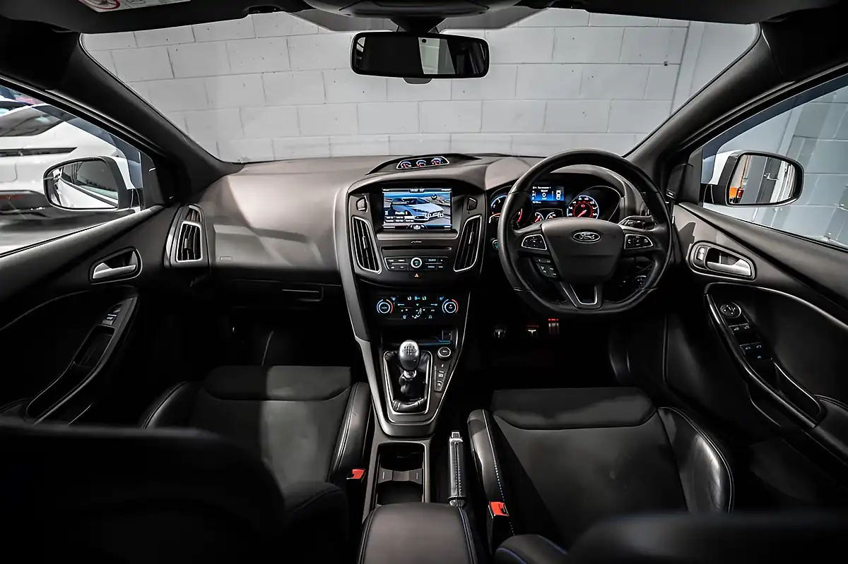 Used 2016 Ford Focus RS White - Interior and Exterior details 2