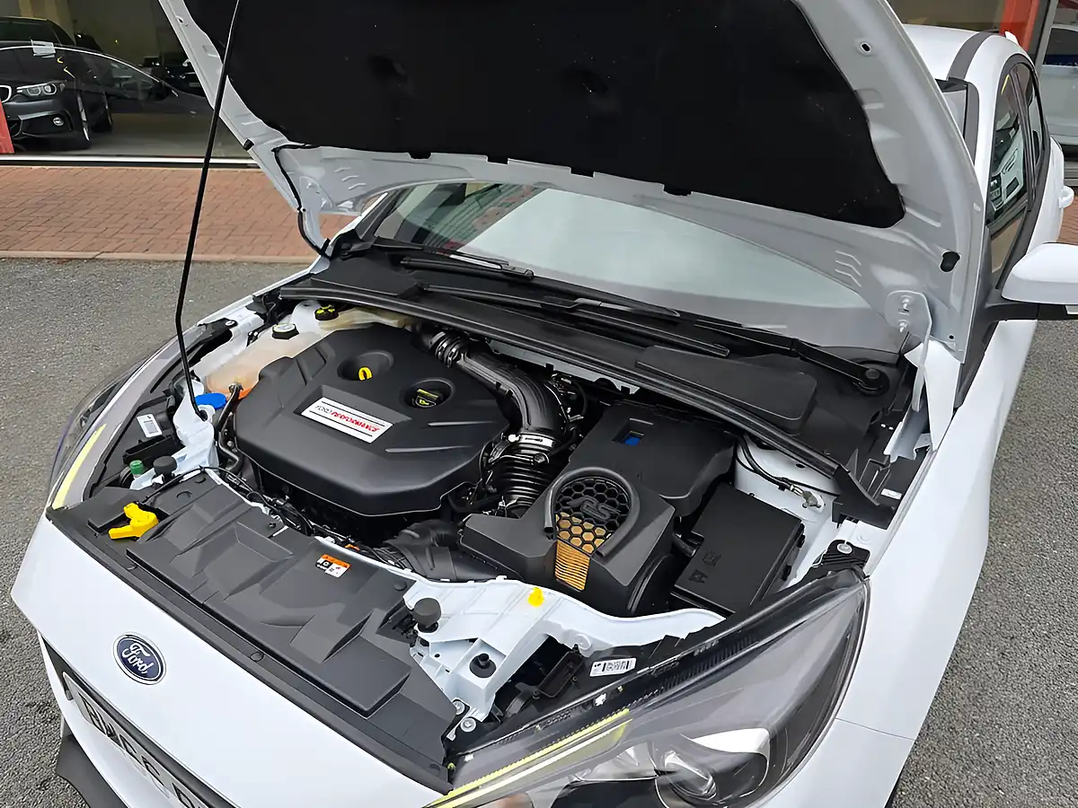 Used 2016 Ford Focus RS White - Interior and Exterior details 17