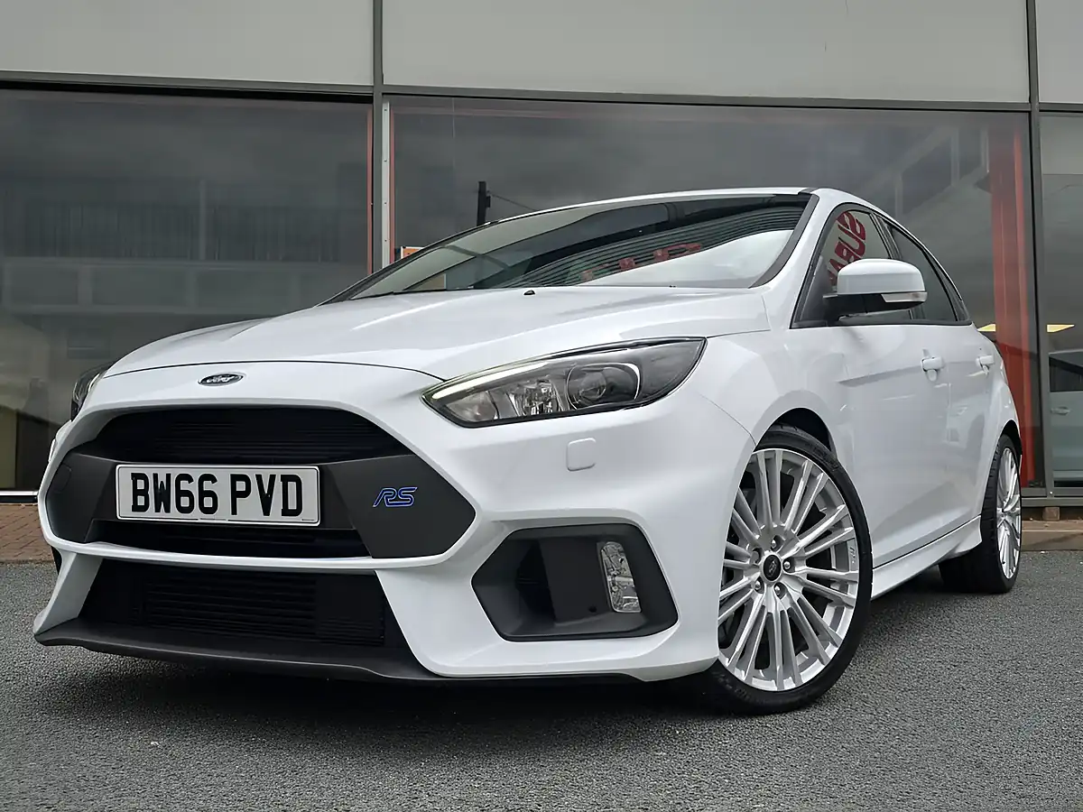 Used 2016 Ford Focus RS White - Interior and Exterior details 5