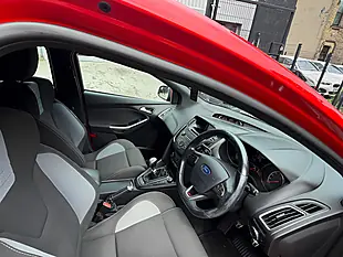 Used 2016 Ford Focus ST-1 Red - Interior and Exterior details 17