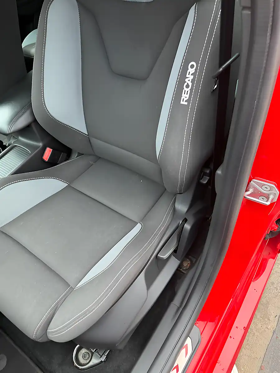 Used 2016 Ford Focus ST-1 Red - Interior and Exterior details 20