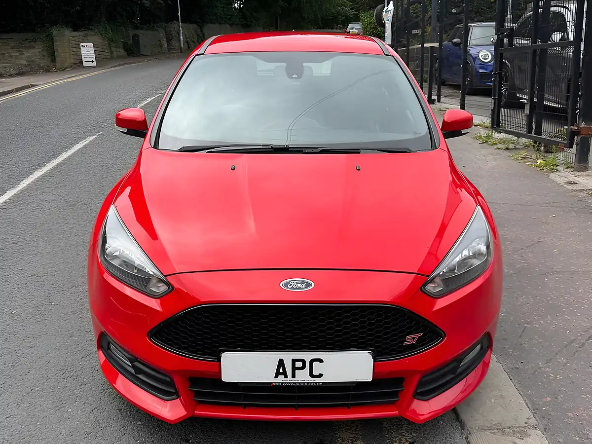 Used 2016 Ford Focus ST-1 Red - Interior and Exterior details 8