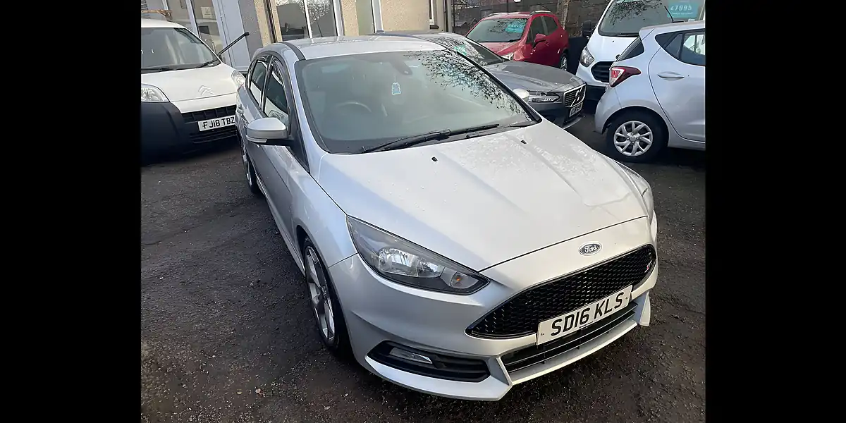 Used 2016 Ford Focus ST-1 Silver - Front View