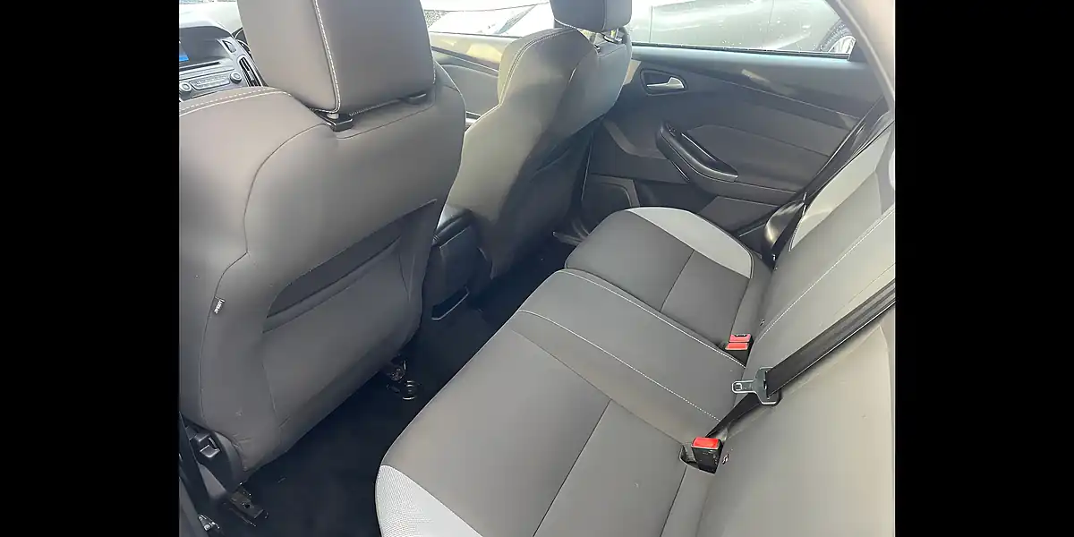 Used 2016 Ford Focus ST-1 Silver - Interior and Exterior details 10