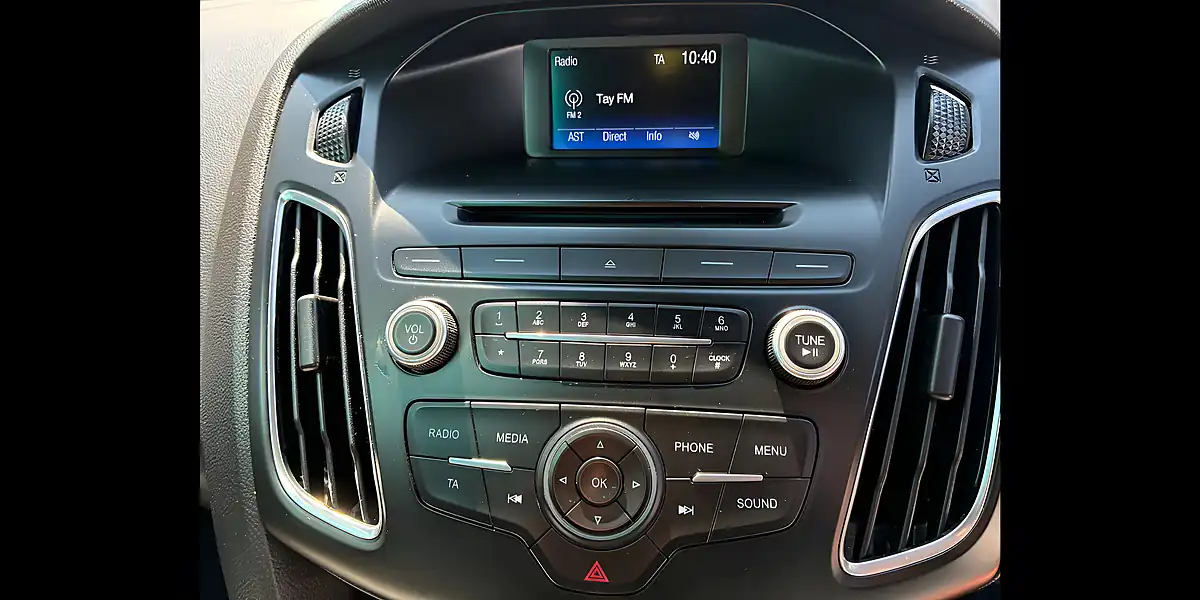 Used 2016 Ford Focus ST-1 Silver - Interior and Exterior details 14