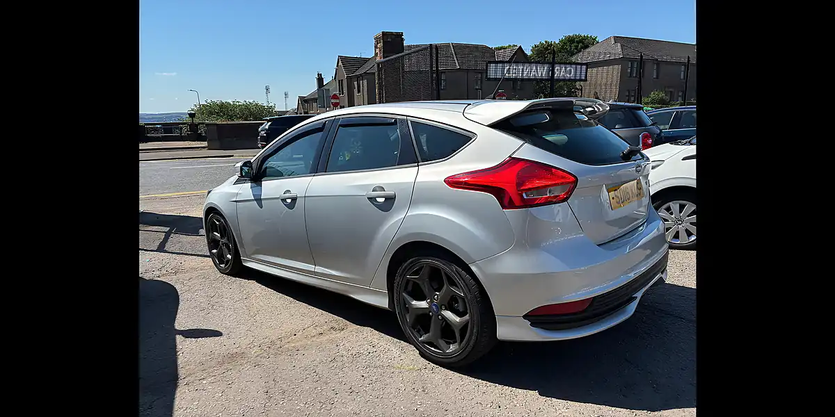 Used 2016 Ford Focus ST-1 Silver - Interior and Exterior details 4