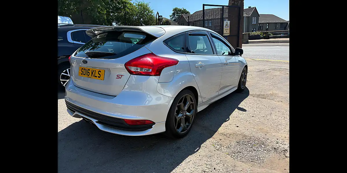 Used 2016 Ford Focus ST-1 Silver - Interior and Exterior details 6