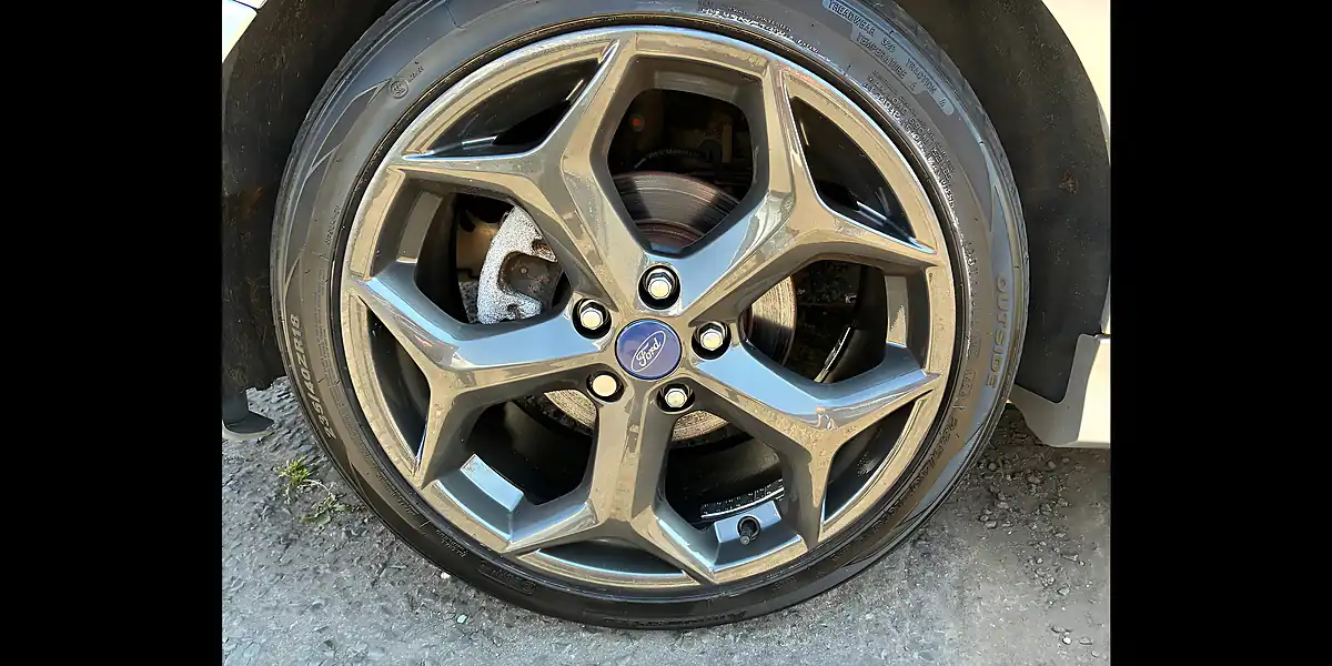 Used 2016 Ford Focus ST-1 Silver - Interior and Exterior details 8