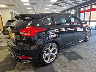 Used 2016 Ford Focus ST-2 Black - Interior and Exterior details 3