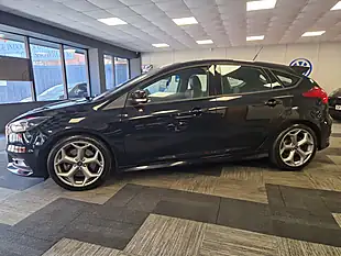 Used 2016 Ford Focus ST-2 Black - Interior and Exterior details 5
