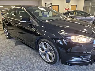Used 2016 Ford Focus ST-2 Black - Interior and Exterior details 10