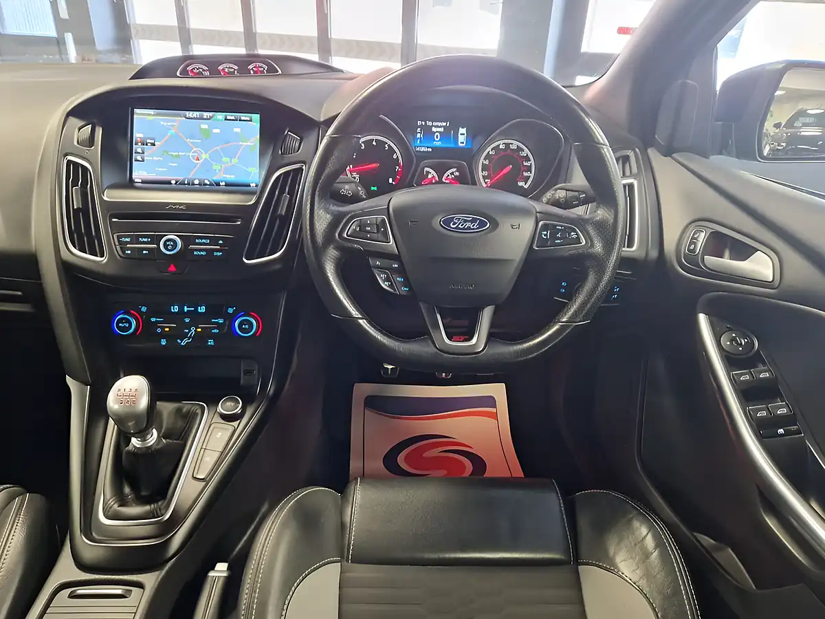 Used 2016 Ford Focus ST-2 Black - Interior and Exterior details 19