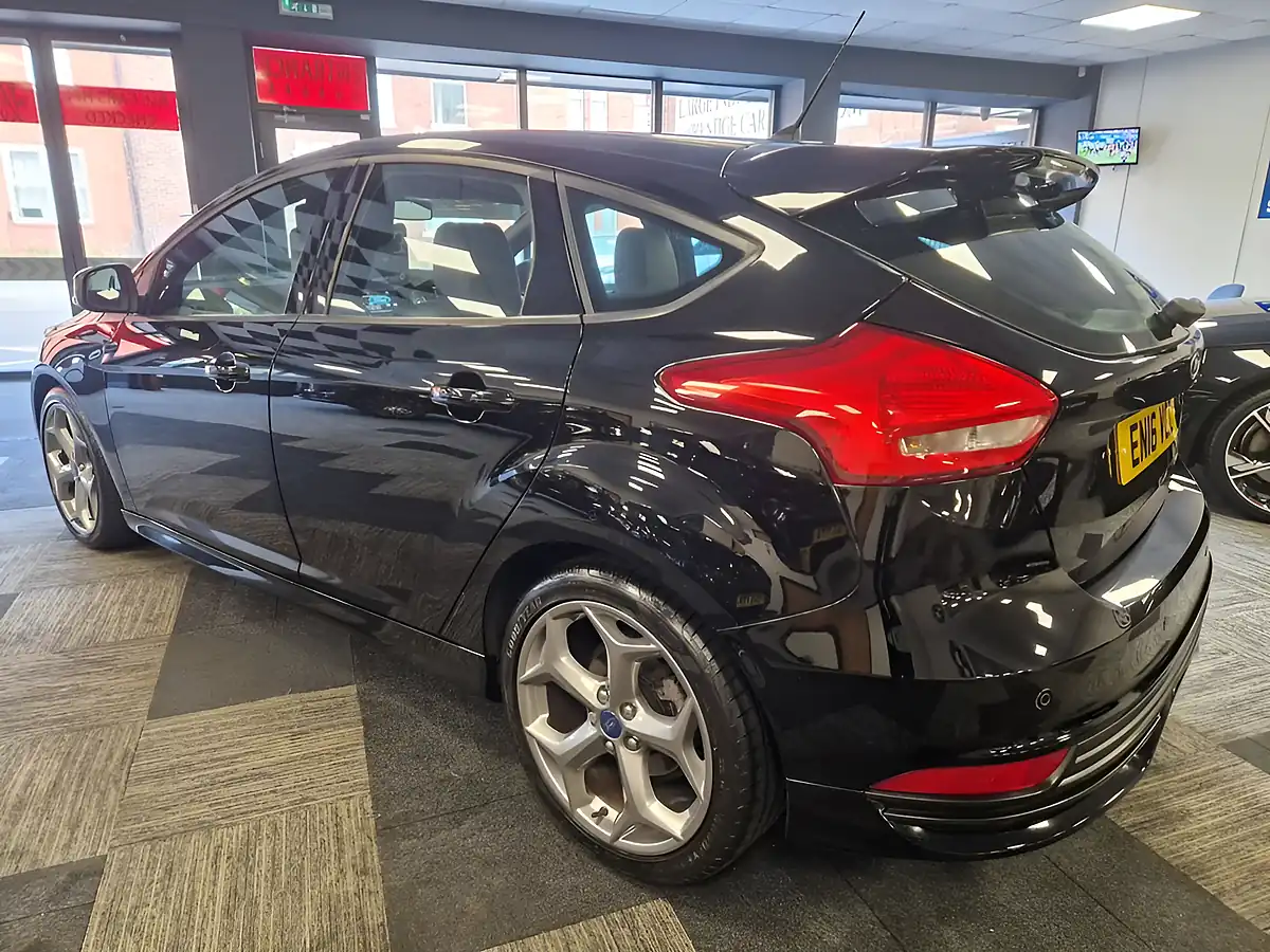 Used 2016 Ford Focus ST-2 Black - Interior and Exterior details 4