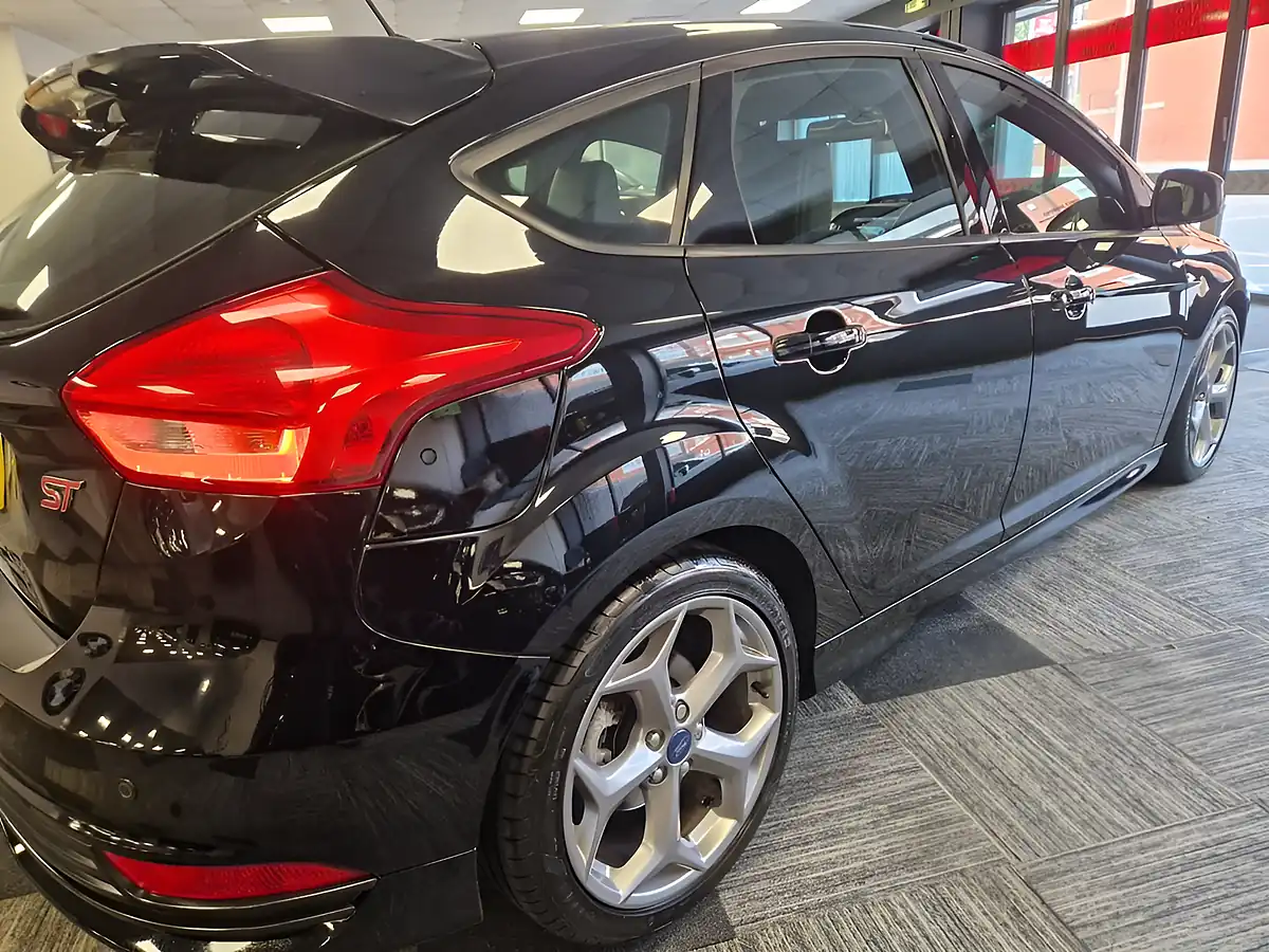 Used 2016 Ford Focus ST-2 Black - Interior and Exterior details 7