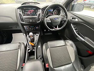 Used 2016 Ford Focus ST-2 Black - Interior and Exterior details 4