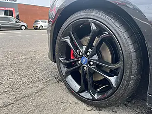 Used 2016 Ford Focus ST-2 Black - Interior and Exterior details 11