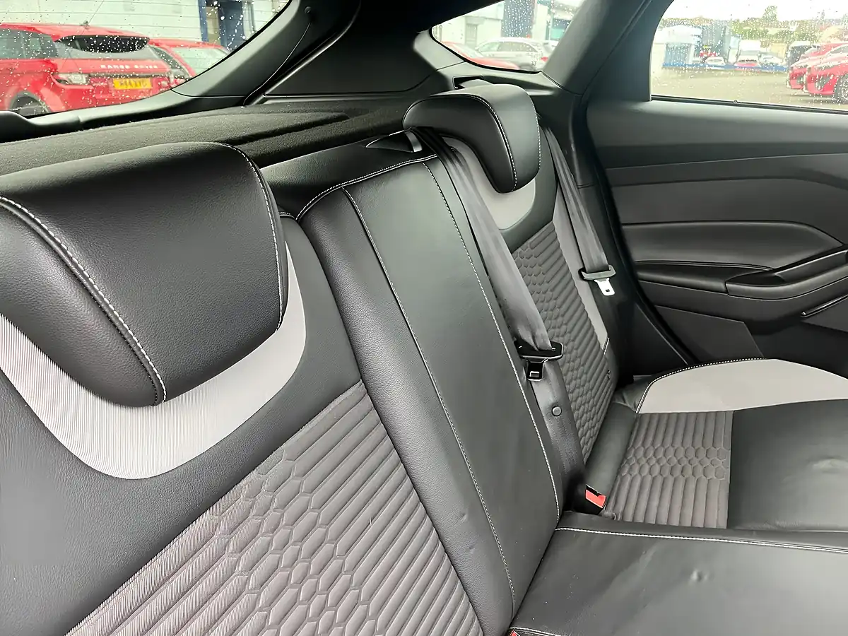 Used 2016 Ford Focus ST-2 Black - Interior and Exterior details 14