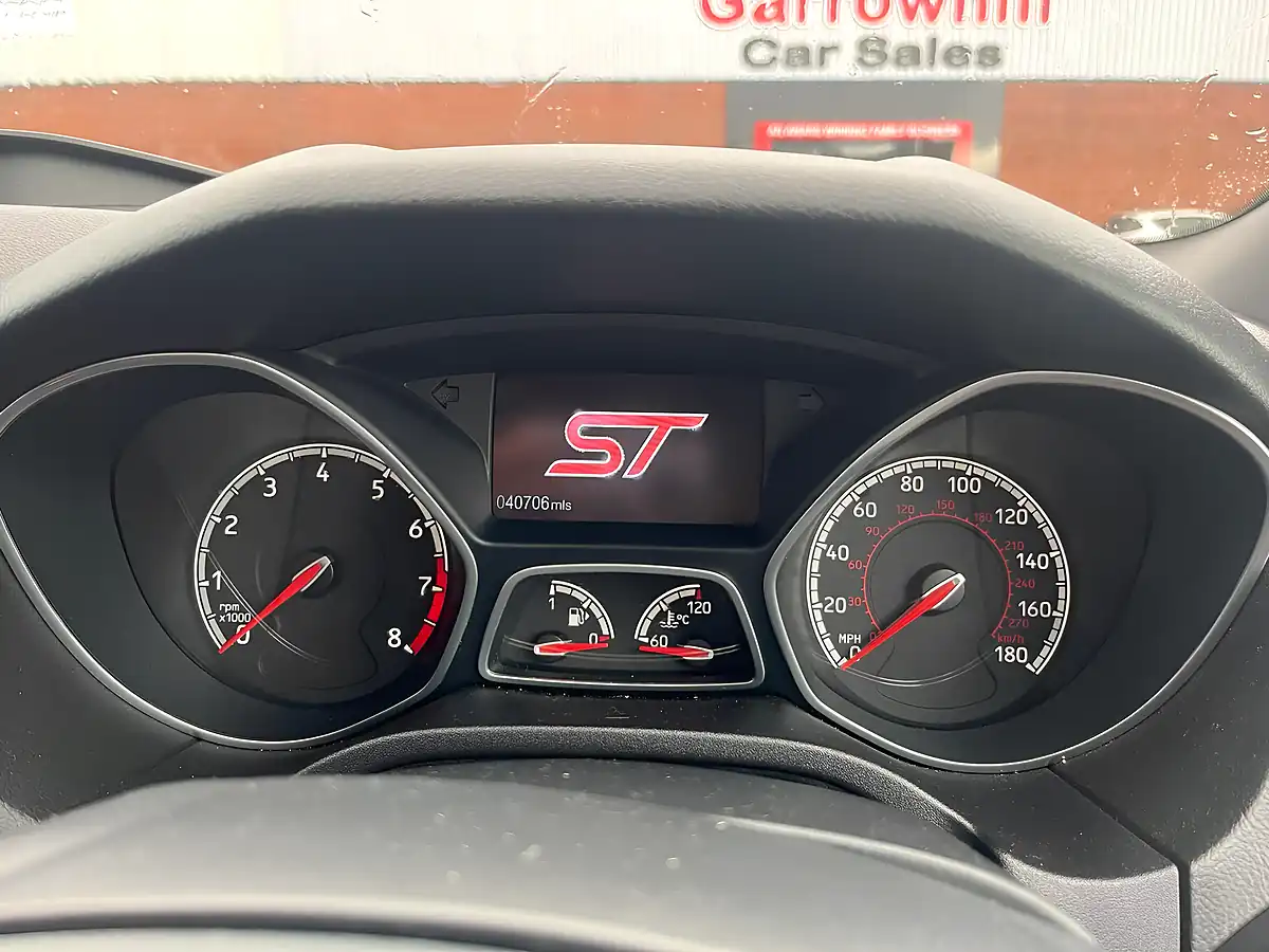 Used 2016 Ford Focus ST-2 Black - Interior and Exterior details 19