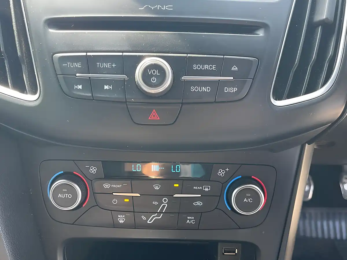 Used 2016 Ford Focus ST-2 Blue - Interior and Exterior details 16
