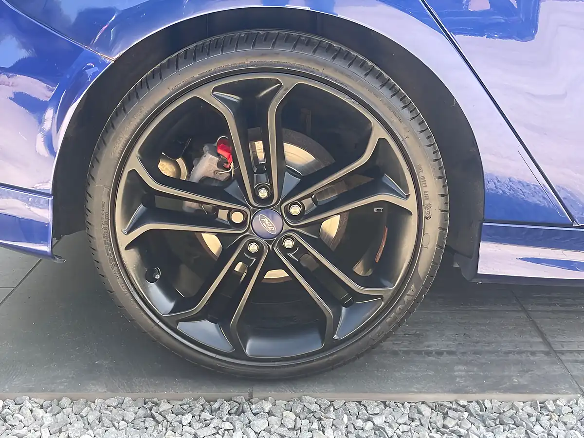 Used 2016 Ford Focus ST-2 Blue - Interior and Exterior details 5