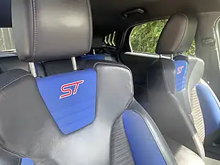 Used 2016 Ford Focus ST-2 Blue - Interior and Exterior details 8
