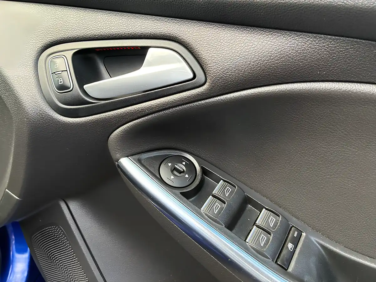 Used 2016 Ford Focus ST-2 Blue - Interior and Exterior details 10
