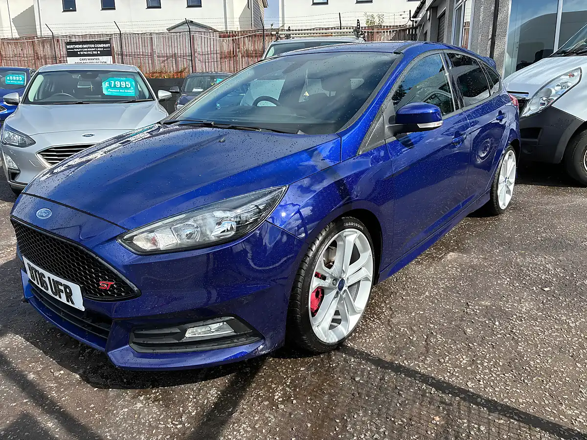 Used 2016 Ford Focus ST-2 Blue - Interior and Exterior details 2