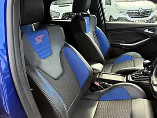 Used 2016 Ford Focus ST-2 Blue - Interior and Exterior details 7
