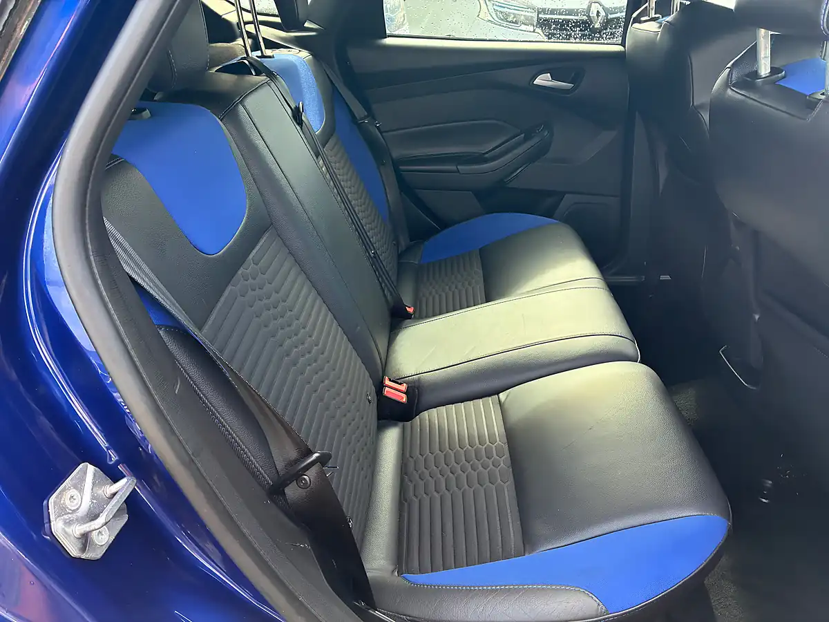 Used 2016 Ford Focus ST-2 Blue - Interior and Exterior details 9