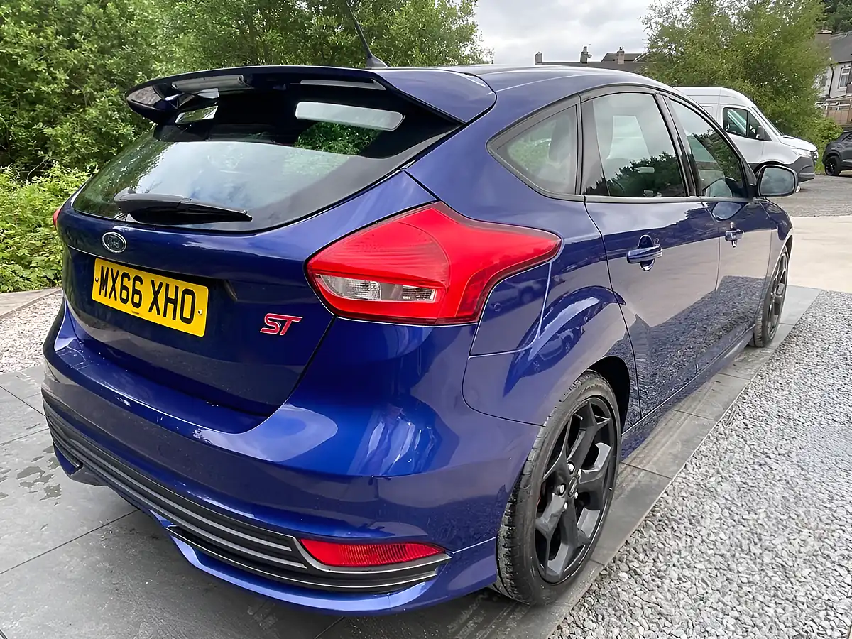 Used 2016 Ford Focus ST-2 Blue - Interior and Exterior details 13