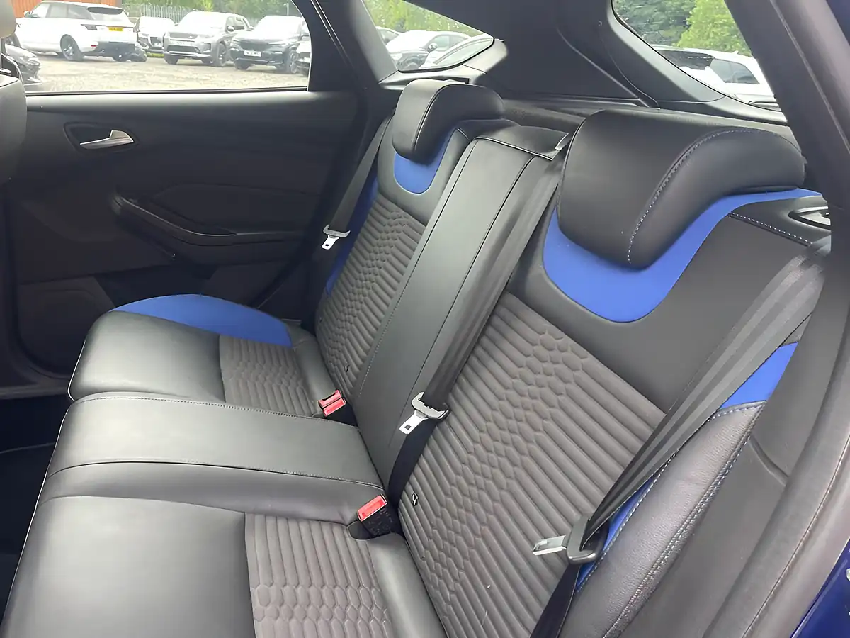 Used 2016 Ford Focus ST-2 Blue - Interior and Exterior details 14