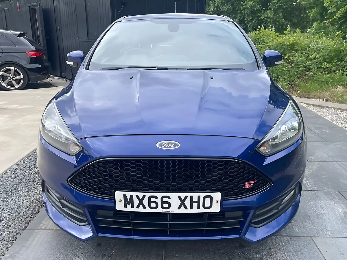 Used 2016 Ford Focus ST-2 Blue - Interior and Exterior details 17