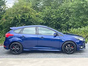 Used 2016 Ford Focus ST-2 Blue - Interior and Exterior details 3