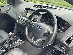 Used 2016 Ford Focus ST-2 Blue - Interior and Exterior details 9