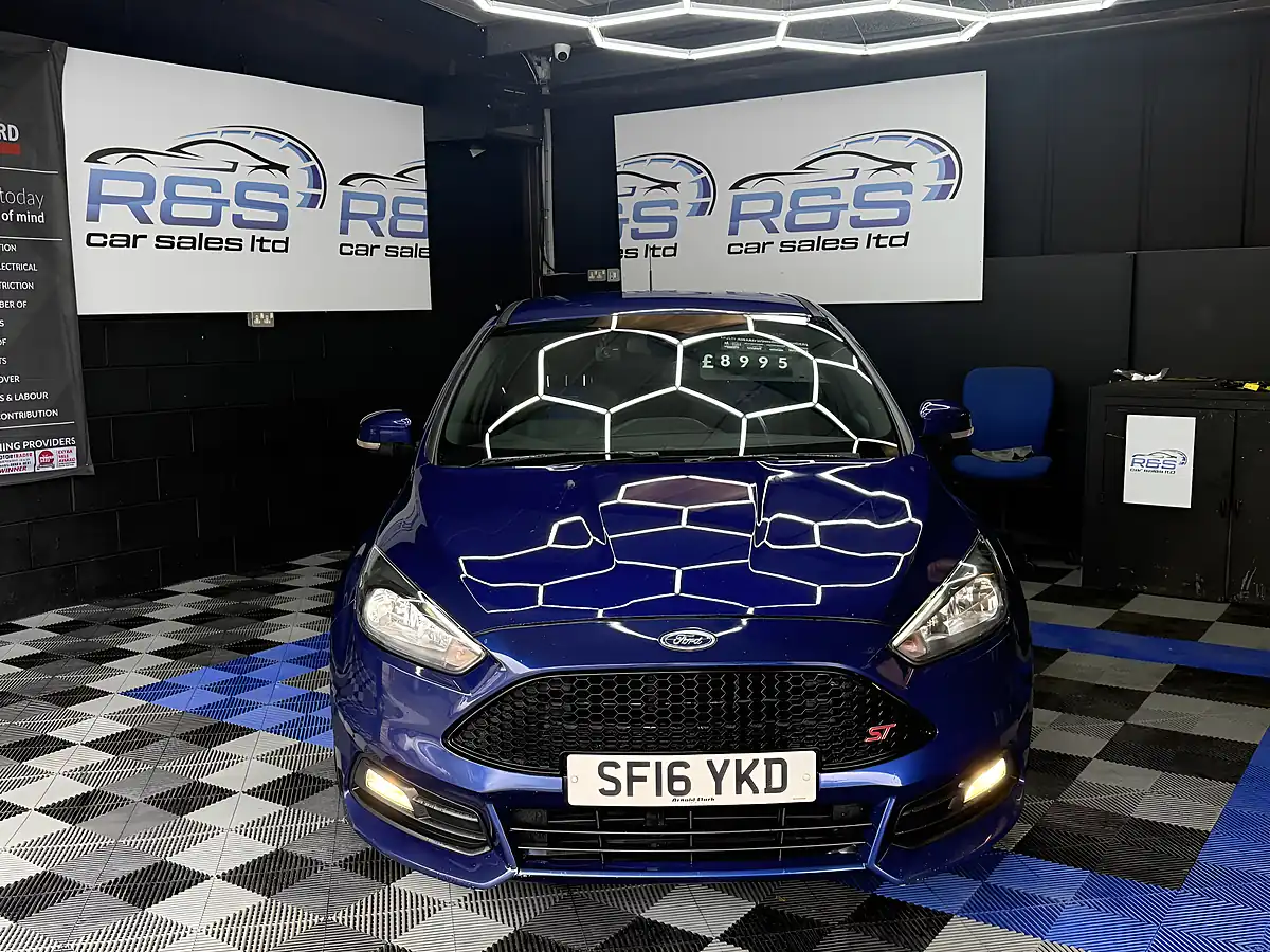 Used 2016 Ford Focus ST-2 Blue - Interior and Exterior details 10