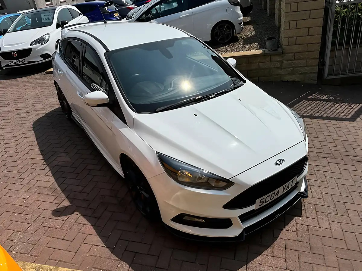 Used 2016 Ford Focus ST-2 White - Interior and Exterior details 10
